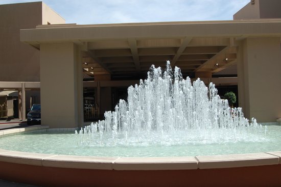 The Phoenician Scottsdale indoor fountain 2